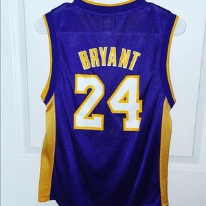Jersey lakers shirt